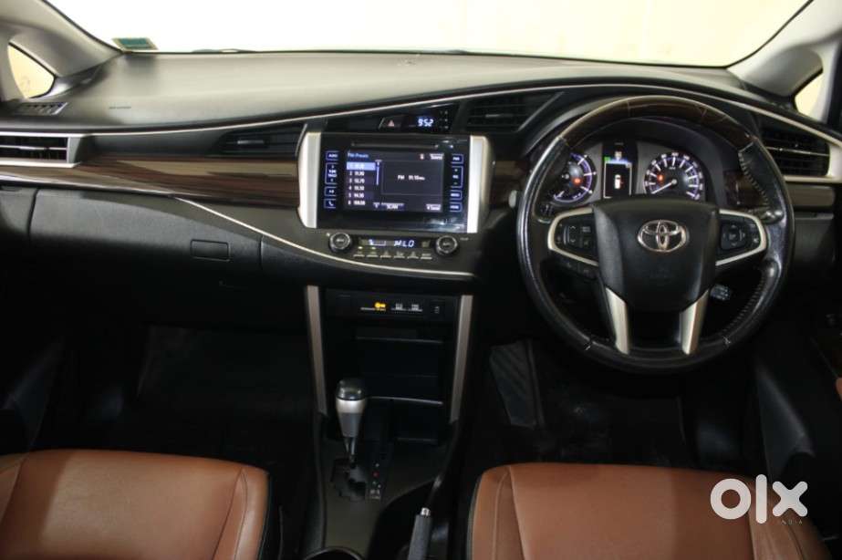 Toyota Innova Crysta 2.8 Z, 2016, Diesel