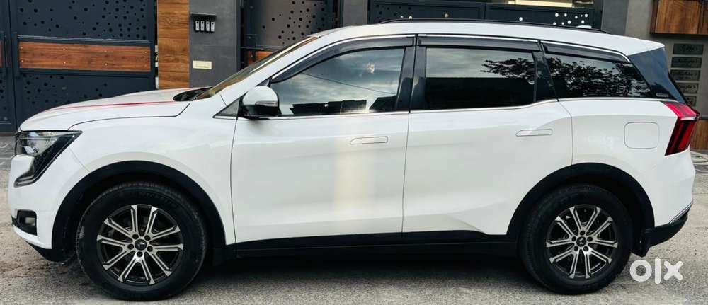 Mahindra Xuv700 2.0 Ax 7 Petrol At Str, 2021, Petrol