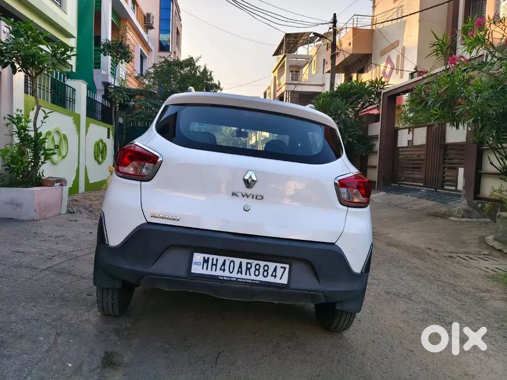 Renault Kwid 2016 Petrol Well Maintained.