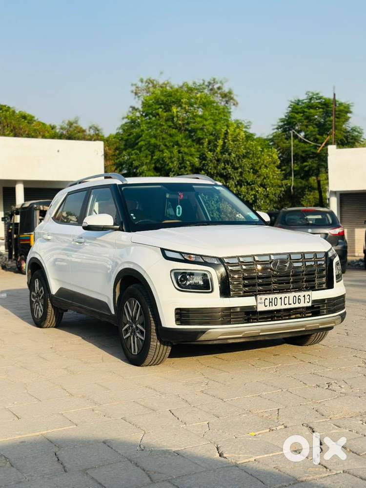 Hyundai Venue [2022-ongoing] 1.2 E, 2022, Petrol