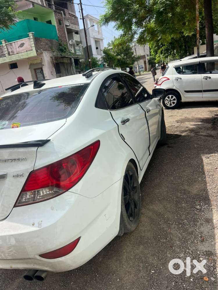 Hyundai Venue 1.6 2013 Diesel Manual