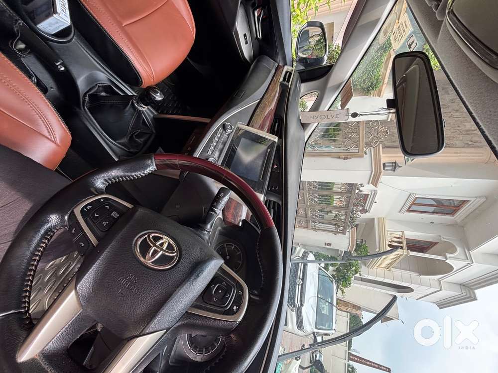 Toyota Innova Crysta 2017