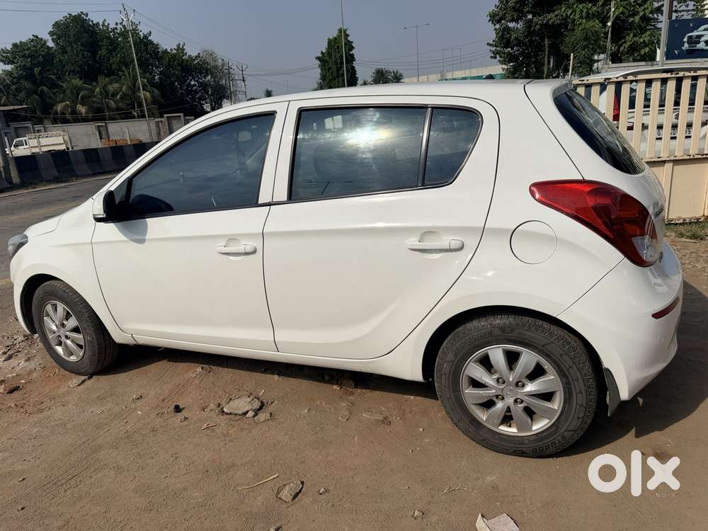 Hyundai I20 Sportz 1.4 Crdi 6 Speed Bs-iv, 2014, Diesel