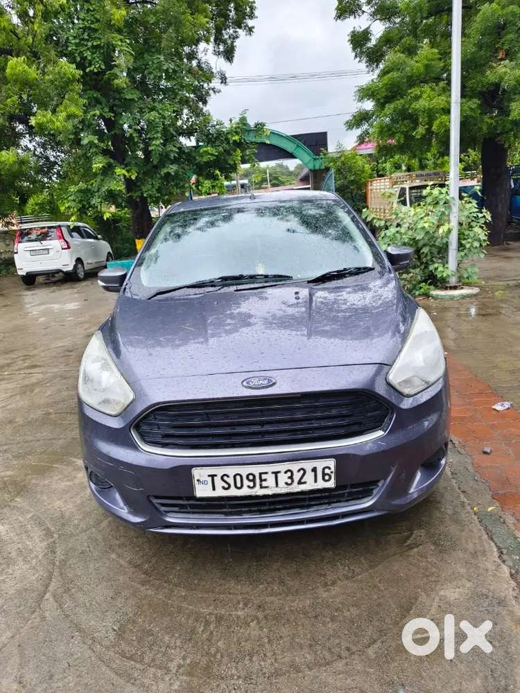 Ford Figo Titanium Petrol 2017