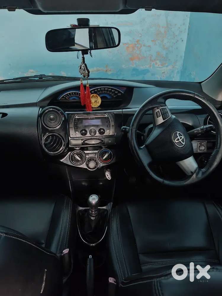 Toyota Etios Cross 2015