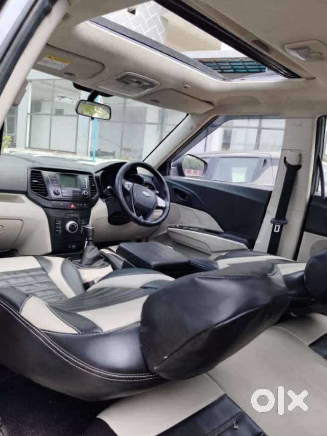 Mahindra Xuv300 W8, 2022, Petrol