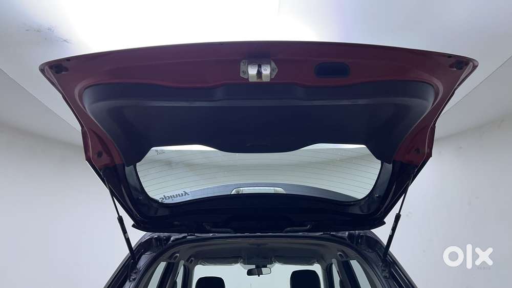 Maruti Suzuki Vitara Brezza Zdi+ Dual Tone Mt, 2016, Diesel