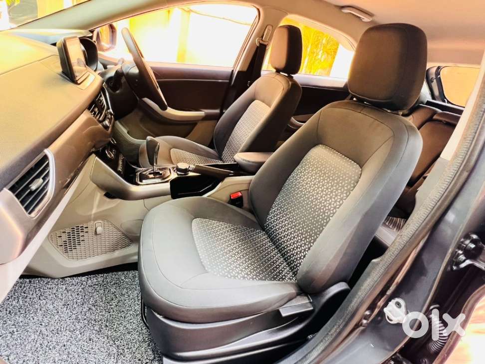 Tata Nexon Amt Xza Plus, 2018, Petrol
