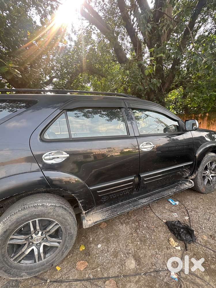 Toyota Fortuner 2011 Manual