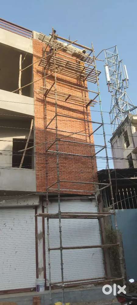 टाइल्स फिटिंग का कार्य किया जाता है