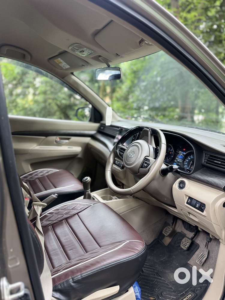 Toyota Rumion V Mt, 2025, Petrol