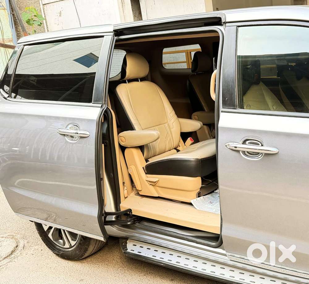 Kia Carnival Premium, 2020, Diesel