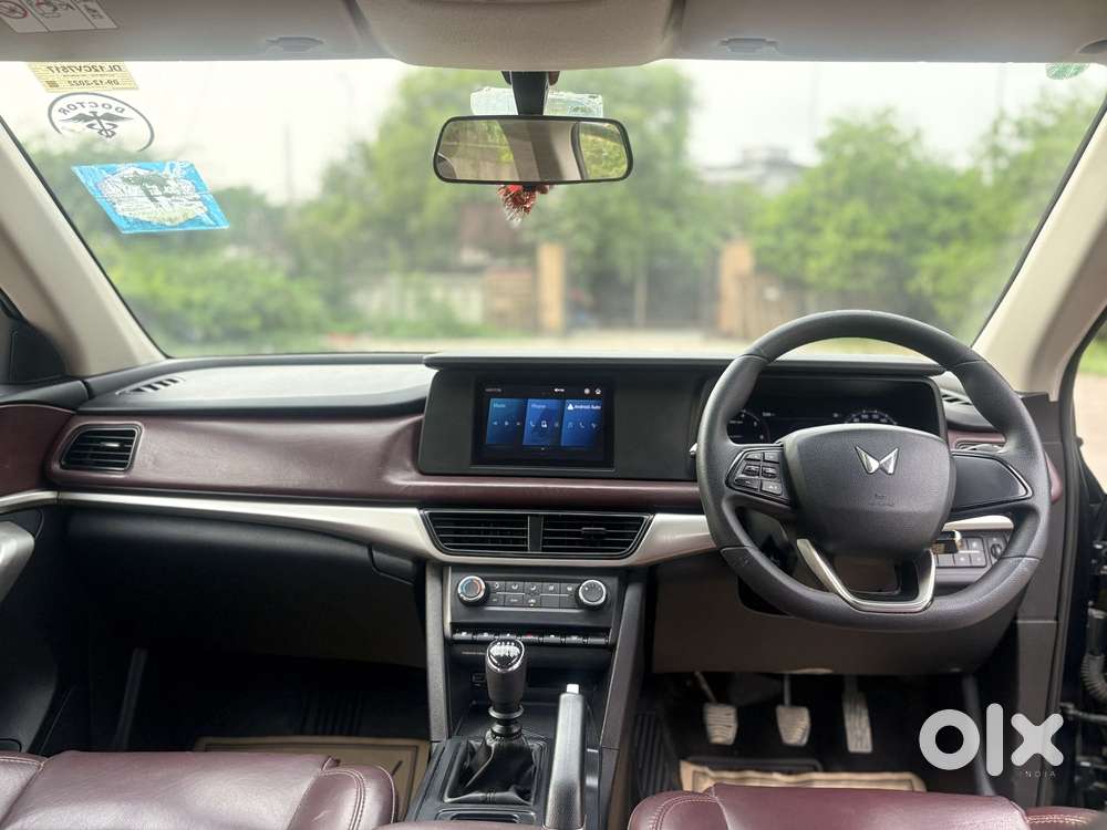 Mahindra Xuv700 2.2 Mx Diesel Mt 5 Str, 2022, Diesel