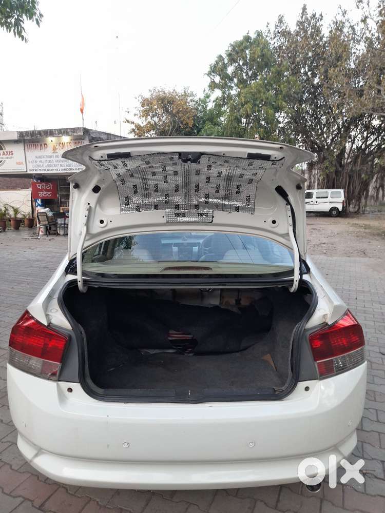 Honda City V Mt Exclusive, 2010, Petrol