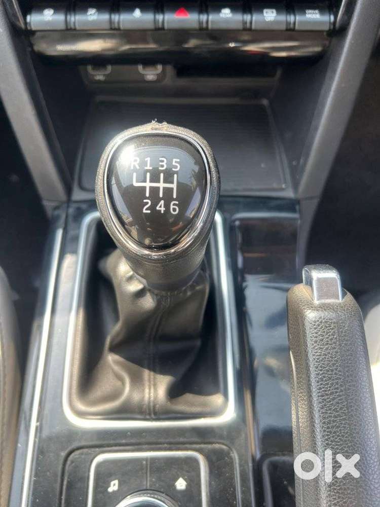 Mahindra Xuv700 2.2 Ax 7 Diesel Mt Str, 2023, Diesel