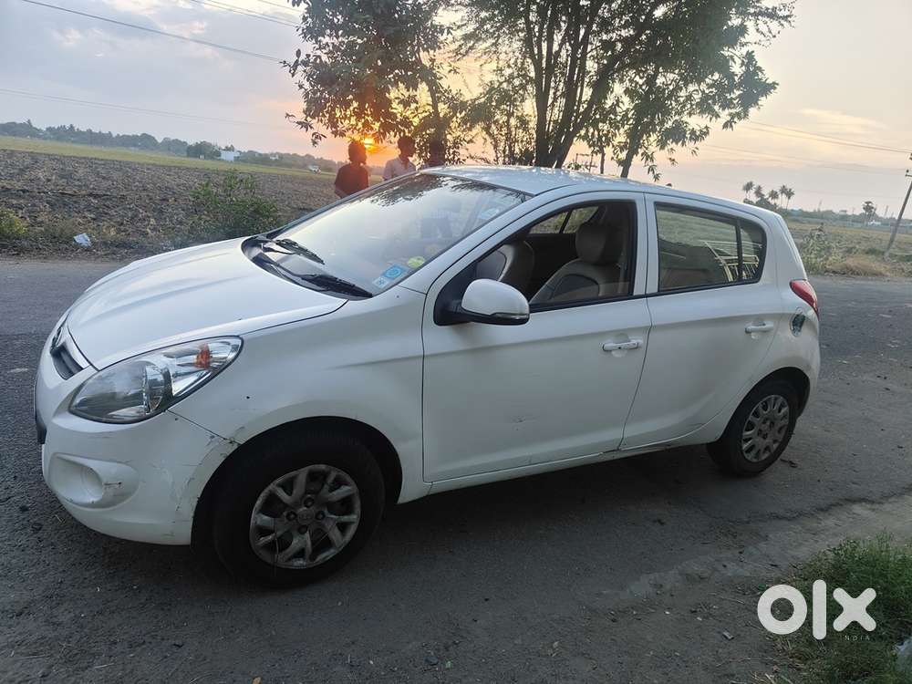 “hyundai I20 2010 Petrol  2nd Owner  Well Maintained  1l Km”