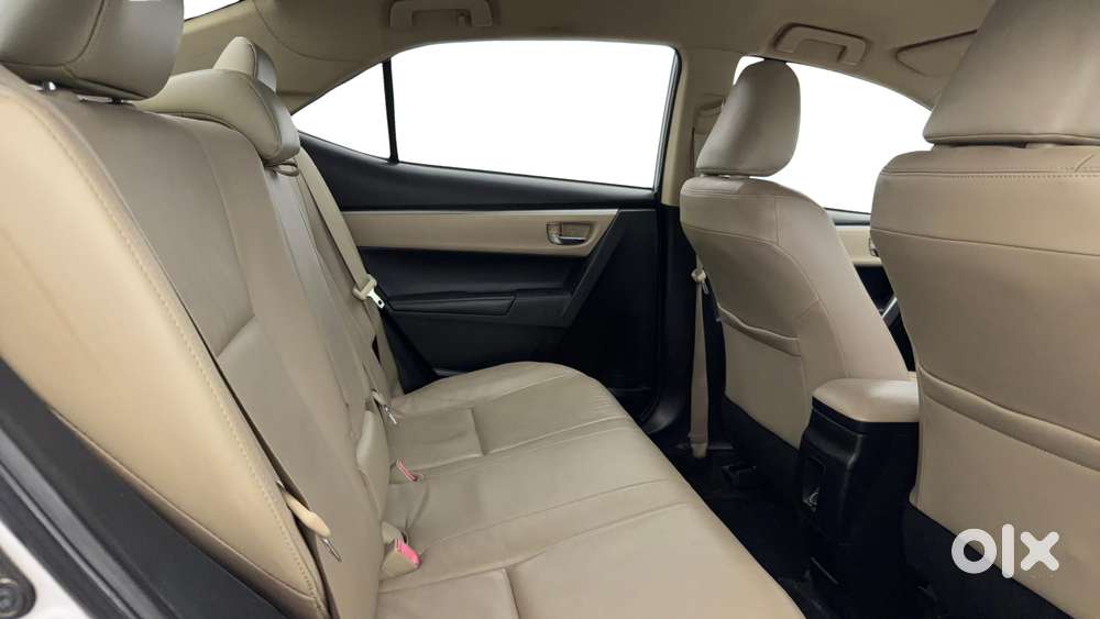 Toyota Corolla Altis 1.8 Gl, 2015, Petrol