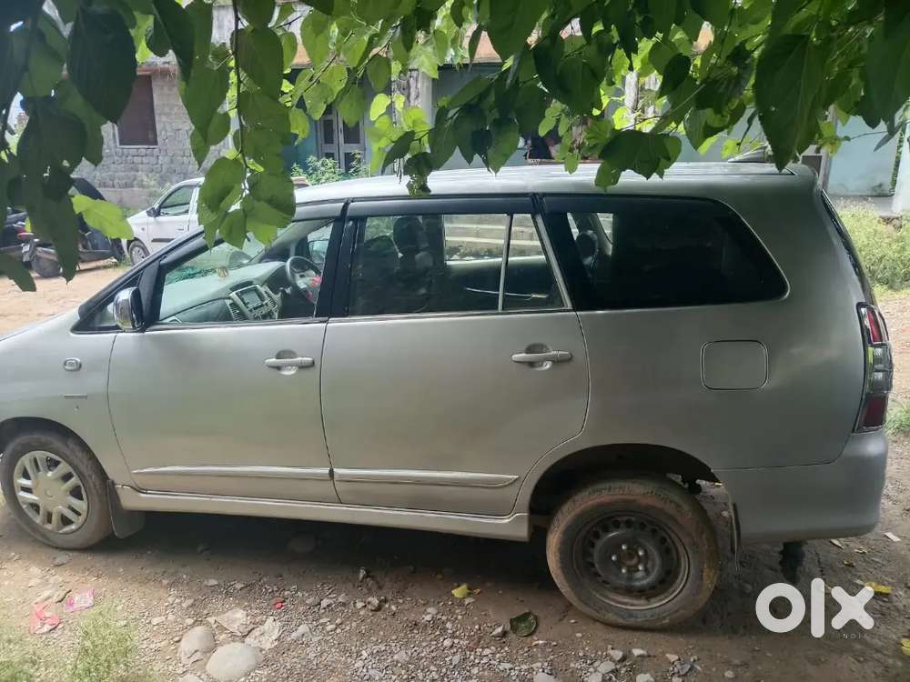 Toyota Innova Diesel 2014