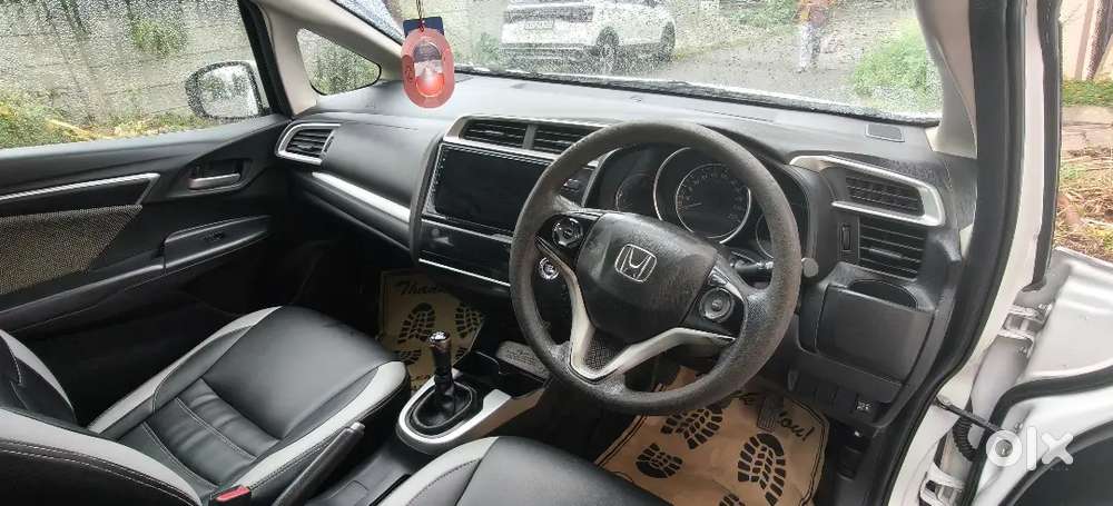 Cruice Control,,having Power Steering, Power Windows, Sunfroof