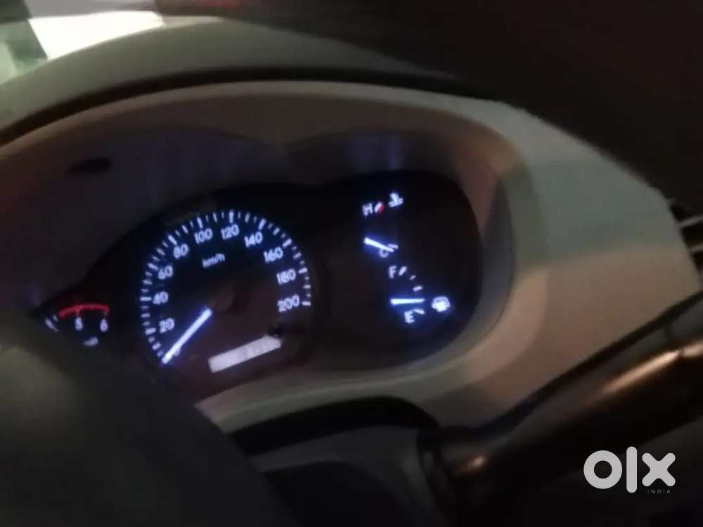 2013 Innova 7 Seater 2.5 Diesel Engine