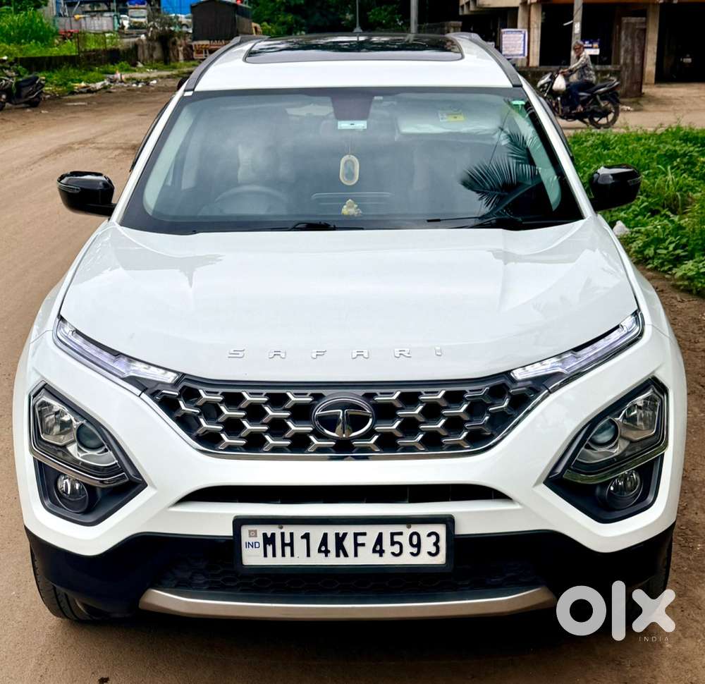 Showroom Condition Scratchless Mint Condition Tata Safari Diesel 2022