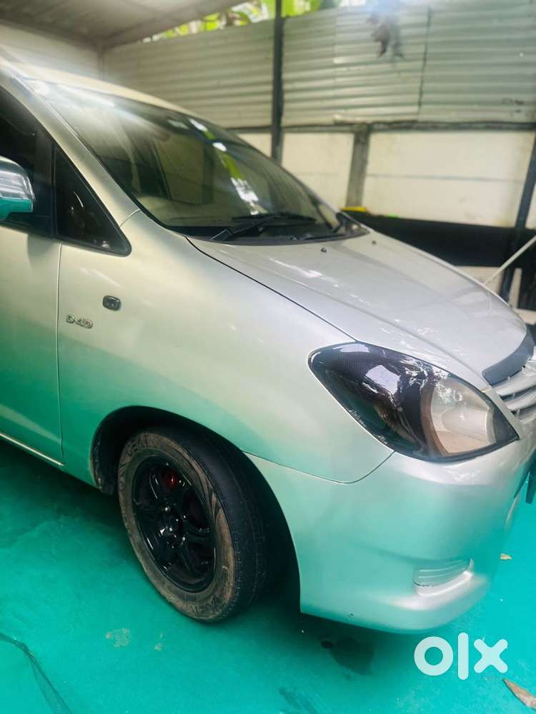 Innova 2.5 G 2007 Model  Diesel  8 Seater  Kerala Registration
