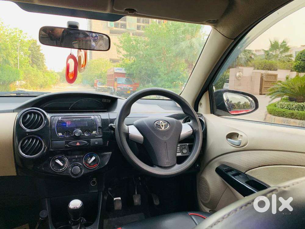 Toyota Etios Liva V Dual Tone, 2017, Cng & Hybrids