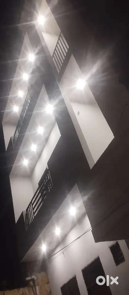 1st floor with 2 big rooms.