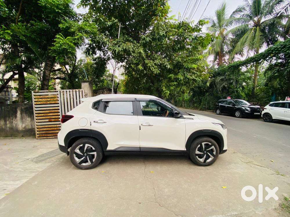 Nissan Magnite 1.0 Xv, 2025, Petrol