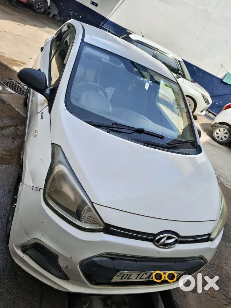 Hyundai Xcent Base 2015
