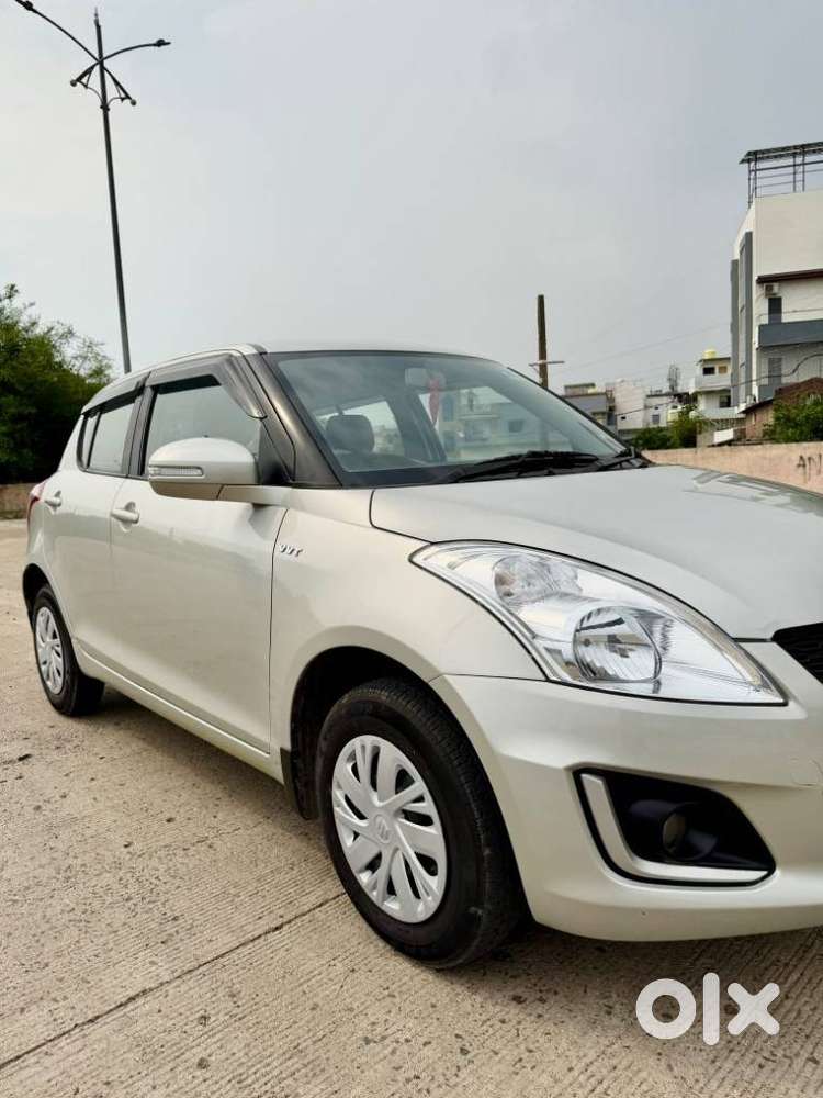 Maruti Suzuki Swift Vxi 1.2 Abs Bs-iv, 2017, Petrol
