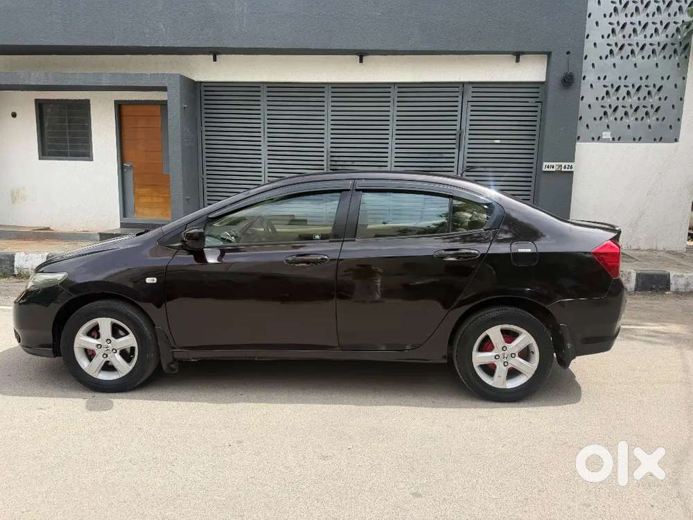 Honda City Petrol Manual 3rd 2013 smt well maintained insurance valid