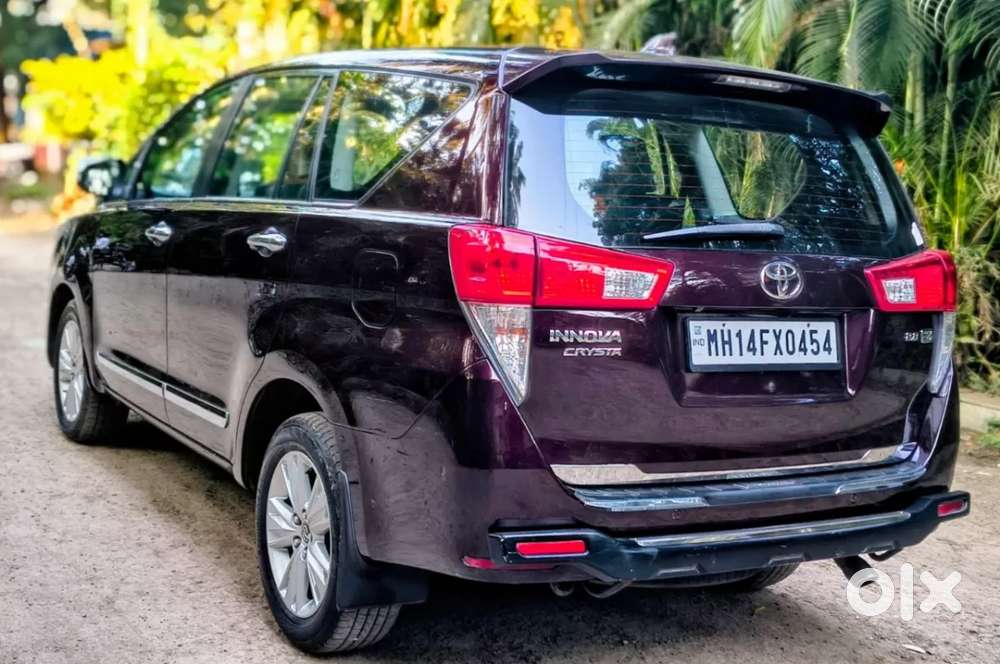 Toyota Innova Crysta 2.8 Zx At 7 Seater, 2016, Diesel