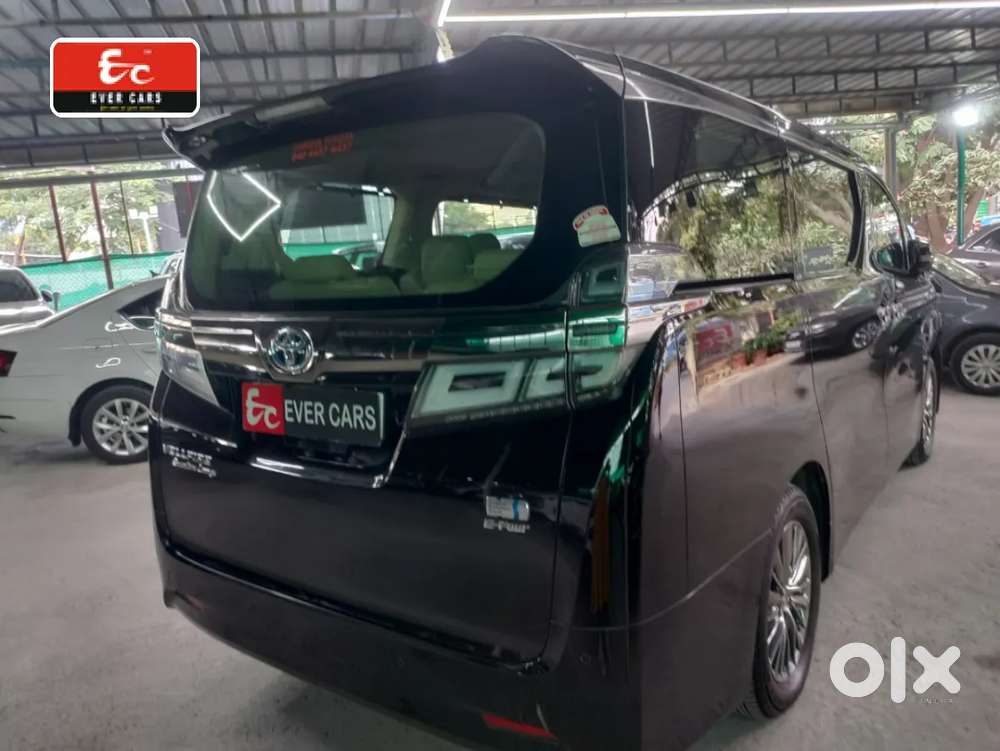Toyota Vellfire, 2022, Petrol