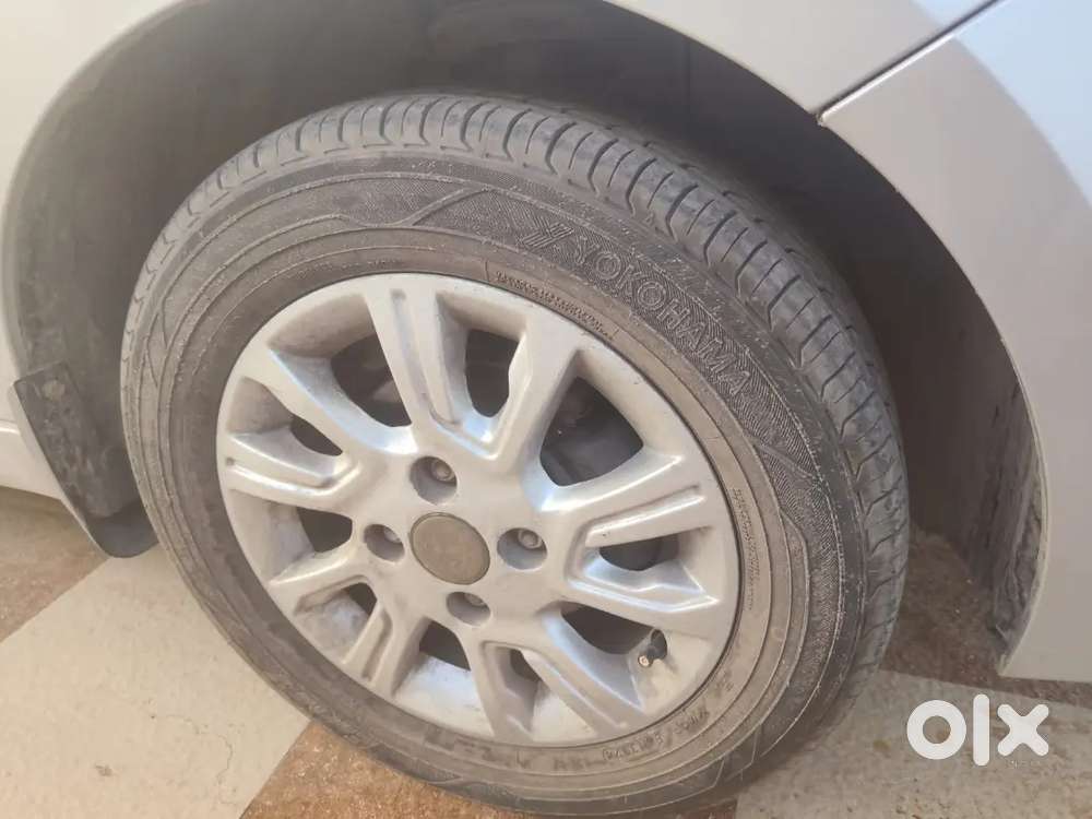 Tata Tiago 2017 Petrol Automatic 55200 Km Driven  Silver