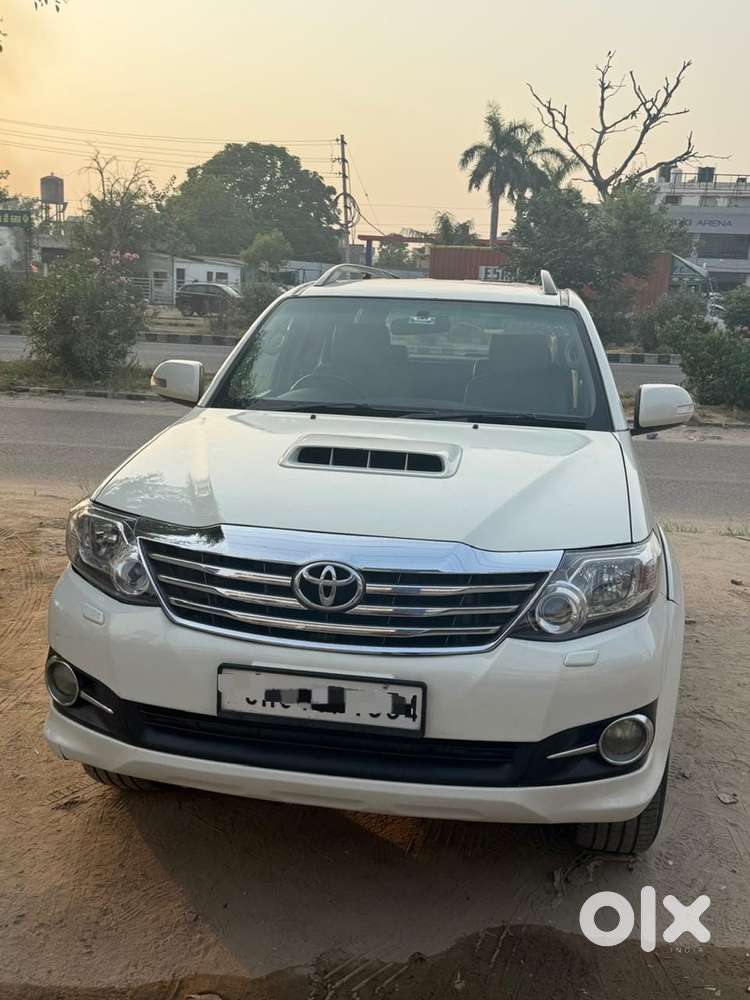 Toyota Fortuner 2013 Car