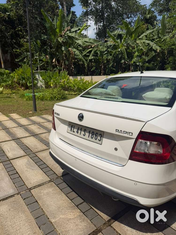 Skoda Rapid 2021 Style Petrol