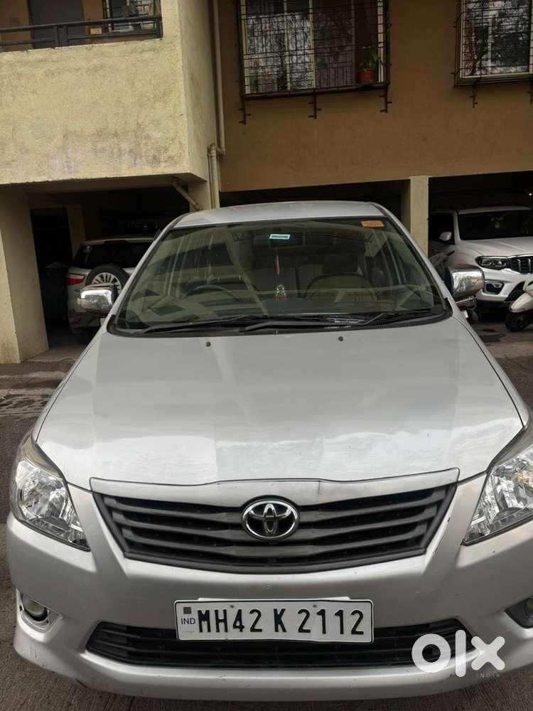 Toyota Innova 2012