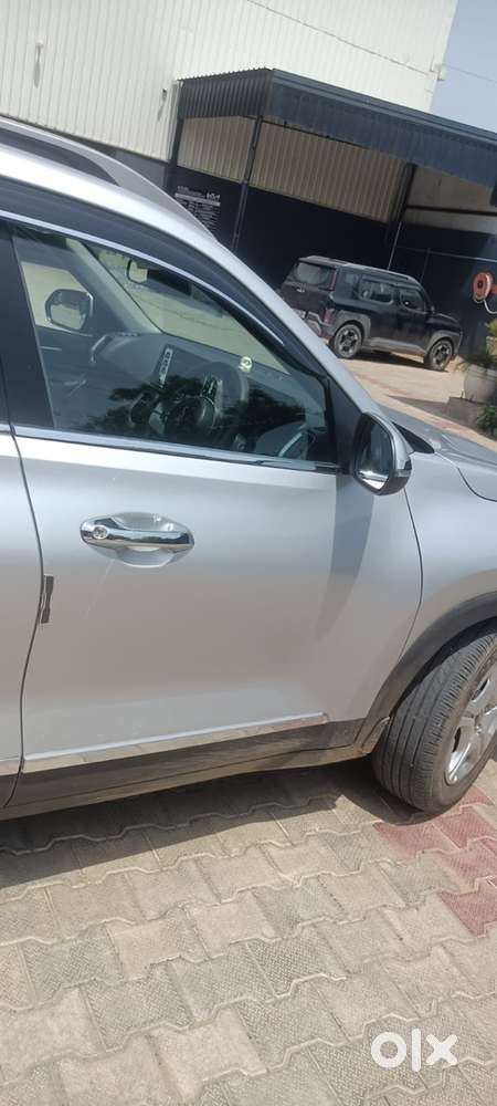 Kia Sonet Petrol 2023