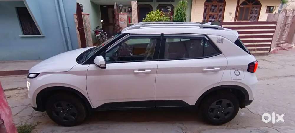 Hyundai Venue 1.2 S 2025 Petrol Manual