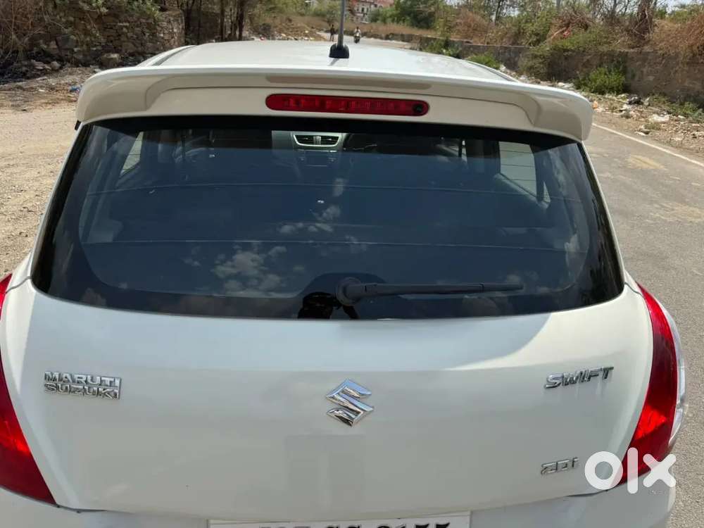 Maruti Suzuki Swift Ddis Zdi 2012
