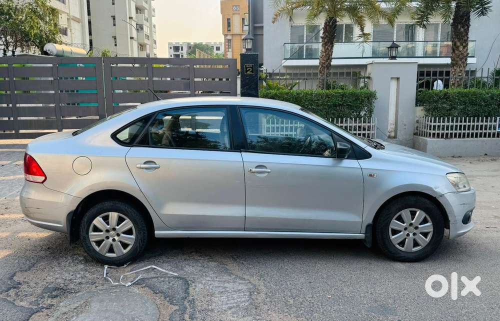 Volkswagen Vento 2010-2013 Petrol Highline, 2012, Petrol