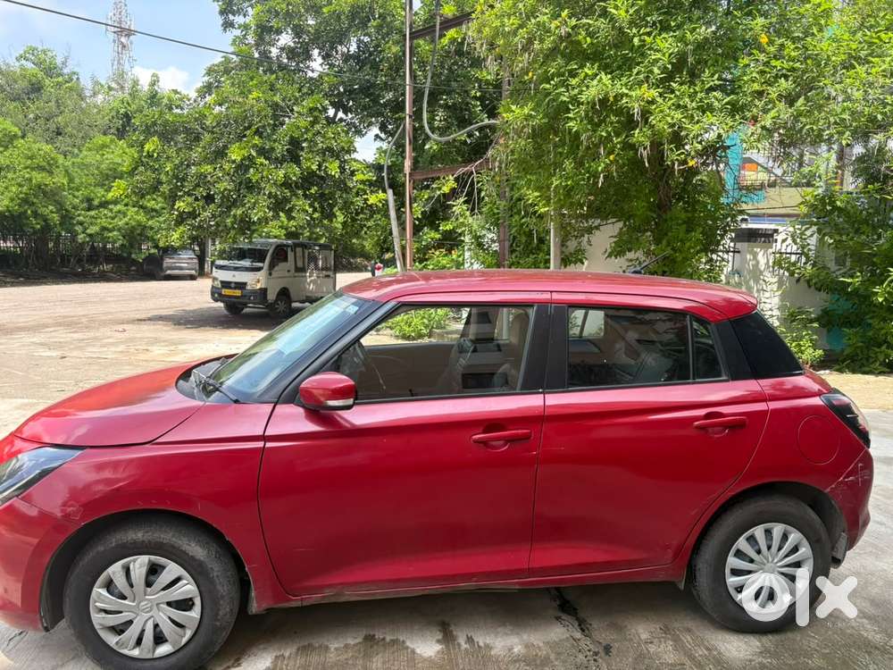 Maruti Suzuki Swift Vxi + Manual, 2024, Petrol
