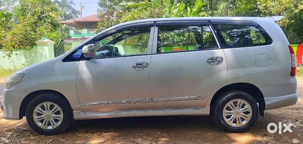 Toyota Innova 2011 Diesel 142000 Km Driven