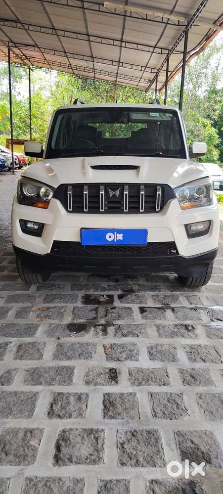 Mahindra Scorpio S10, 2015, Diesel