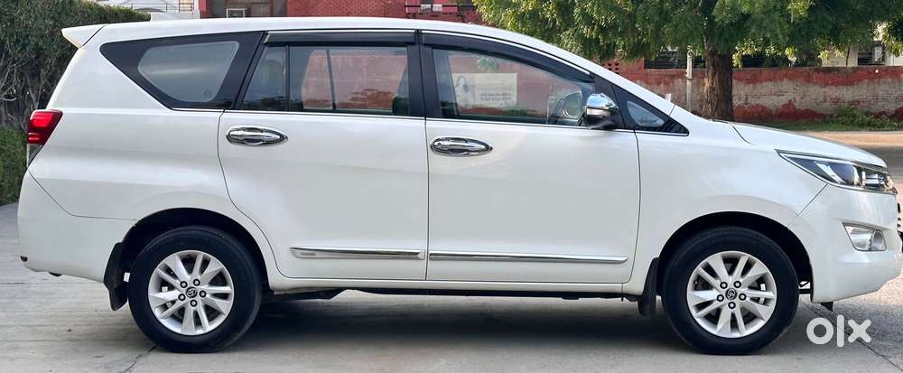 Toyota Innova Crysta 2.8z Automatic, 2017, Diesel