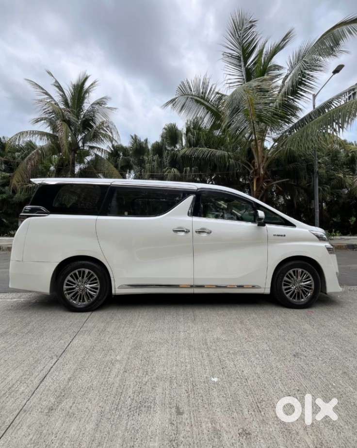 Toyota Vellfire Vip &ndash; Executive Lounge, 2023, Petrol