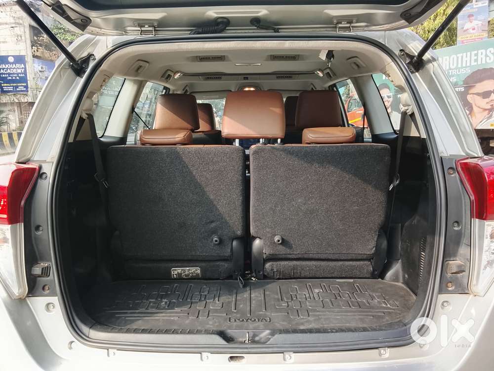 Toyota Innova Crysta 2.8z Automatic, 2016, Diesel