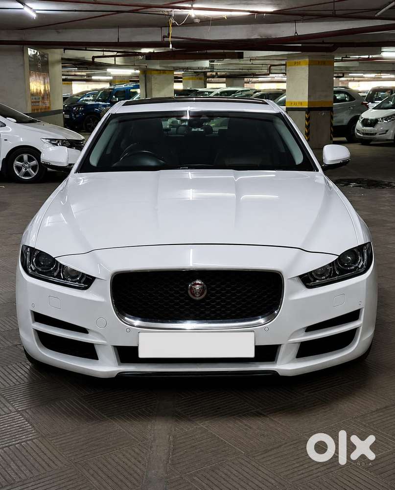 Jaguar Xe Portfolio, 2019, Petrol