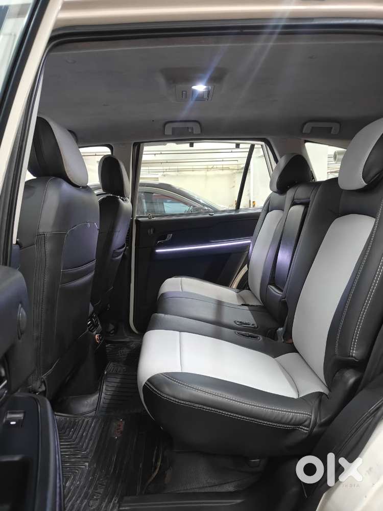 Tata Hexa 2.2 Xe 4x2 7 Str, 2017, Diesel